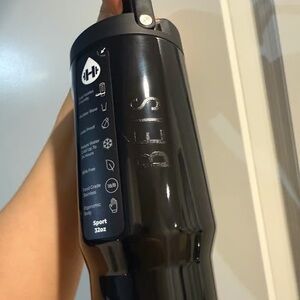 HydroJug Glossy Black Sport Bottle